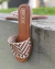 Rasteira Off Com Caramelo - Loulou Shoes