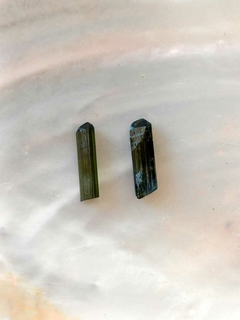 Cristal natural "Turmalina Verde"