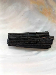 Cristal natural "Turmalina negra" - Las Wiccas tienda holística