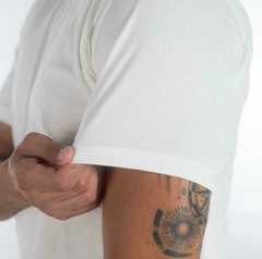Camiseta Masculina Basica Algodao Confortavel Tamanhos na internet