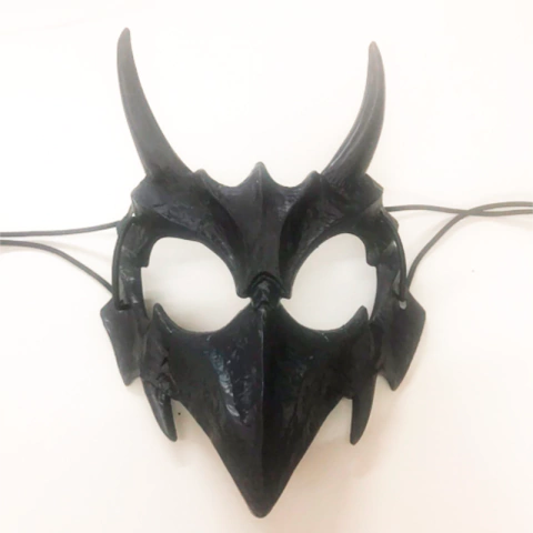 MÁSCARA OSSADA GAVIAO PRETO E BRANCO - 01 UNIDADE