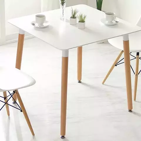 Mesa Eames PREMIUM: Tapa laqueada y patas de Haya natural. - comprar online