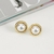Brinco Pérola Base Texturizada Banhado em Ouro 18k - comprar online