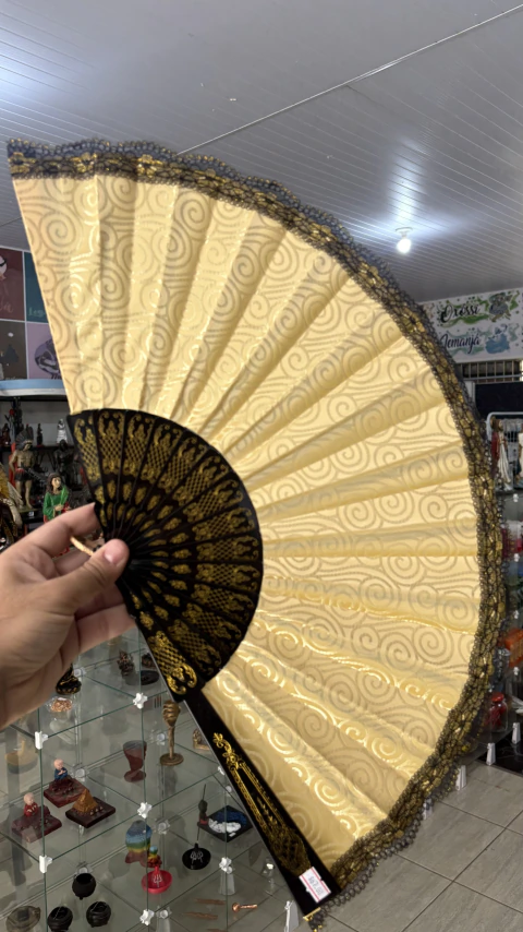 Leque Dourado - comprar online