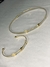 Conjunto de colar e bracelete na internet