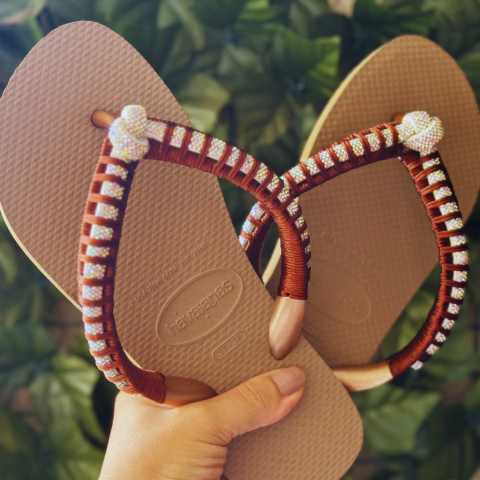 Havaianas Nude & linha marrom – Sofisticação e Conforto Para Seus Pés!