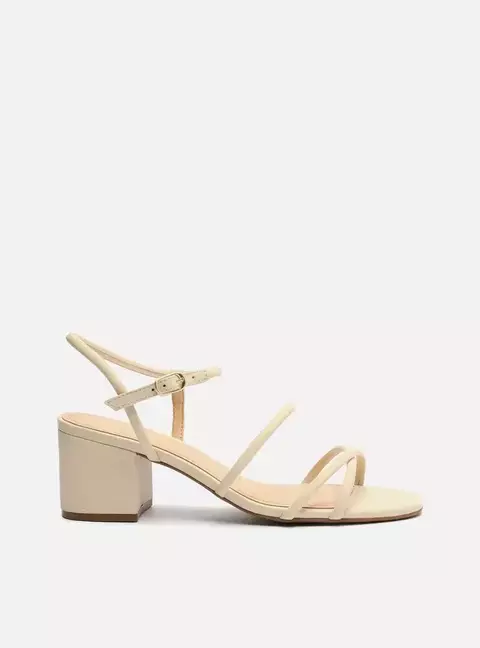 Sandália Off-White Arezzo Salto Bloco Panacota