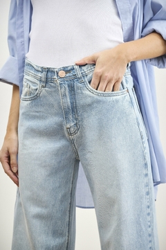 WIDE LEG CELESTE CLASICO BOLSILLO PULIDO RIGIDO en internet