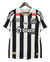 Camisa do Santos 24/25 com nome Neymar Jr e patrocinadores, listras pretas e brancas