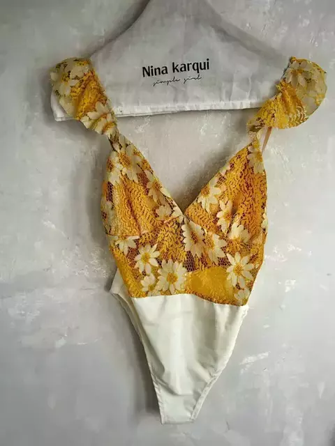 BODY CAPRI-NINA KARKI-