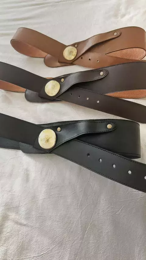 CINTO CANELA-NINA KARKI-