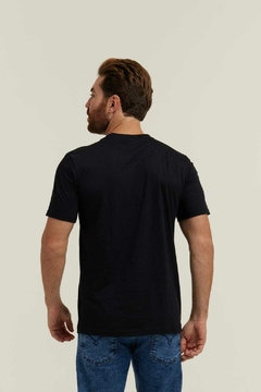 Camisetas estonadas - PRETA na internet