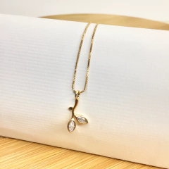 Colar folha com pedra dourado - comprar online