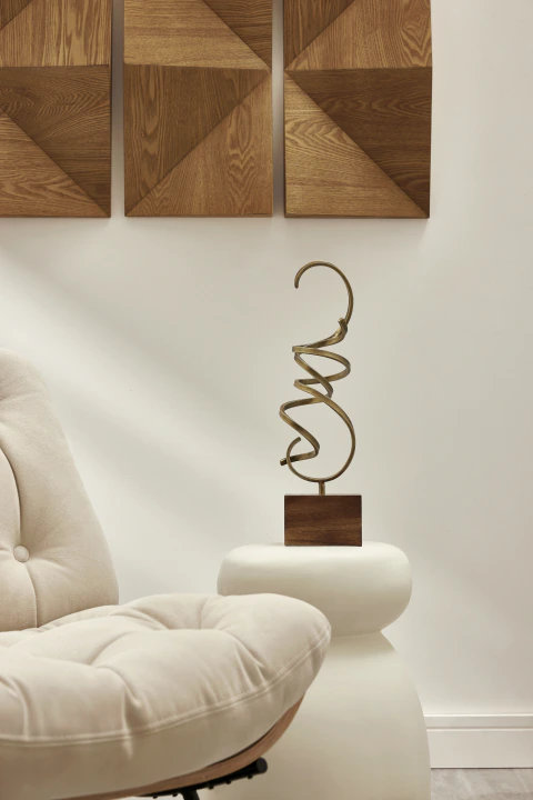 Escultura Decorativa em Metal e Madeira 47 cm