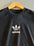 Adidas Oversized na internet