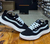 Tênis Vans UltraRange VR3 - Preto e Branco na internet