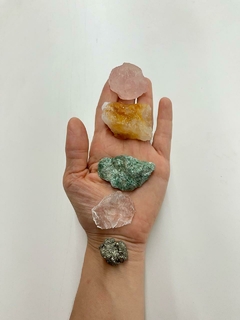 Pedras brutas 100% naturais - QUARTZO BRUTO 1 UNIDADE na internet