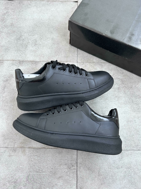 ALEXANDER MCQUEEN ALL BLACK