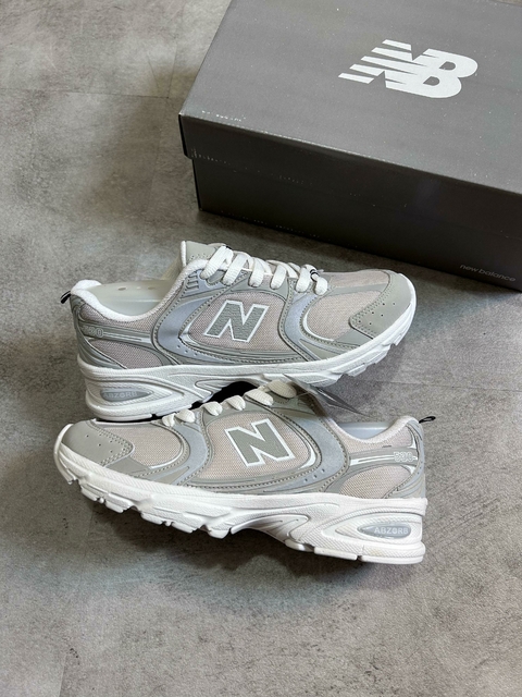 NEW BALANCE 530 CINZA/BRANCO