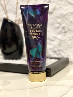 Body Lotion Victoria’s Secret Edición Limitada Santal Berry Silk 236 ml