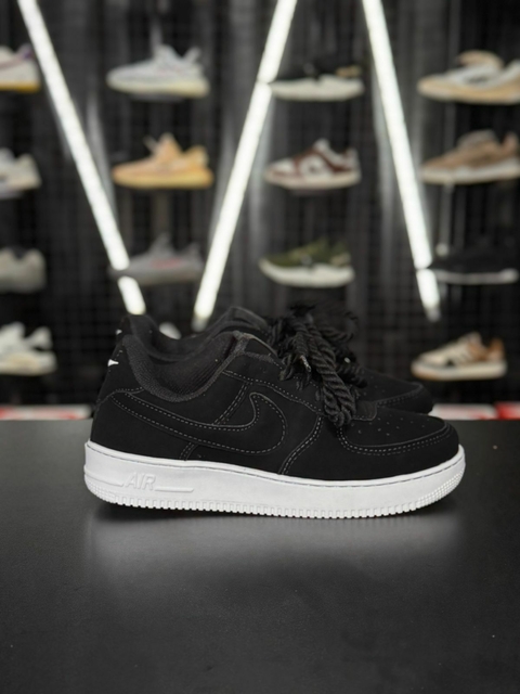 Nike Air Force Preto/Branco