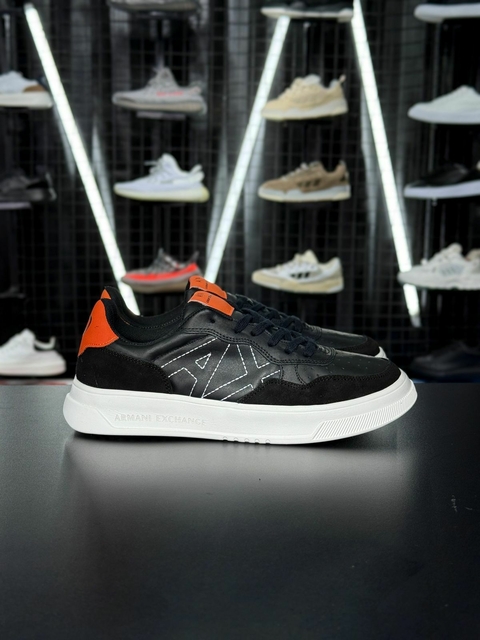 Armani Exchange Preto/Laranja