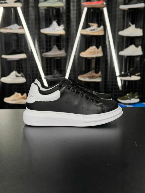 McQueen Preto/sola branca