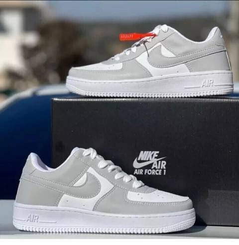 Tênis Nike Air Force 1 Cinza