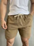 SHORT LINHO CASTANHO - comprar online
