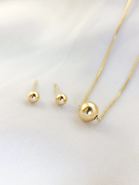 CONJUNTO ZOE COM ESFERAS - BANHADO A OURO 18K