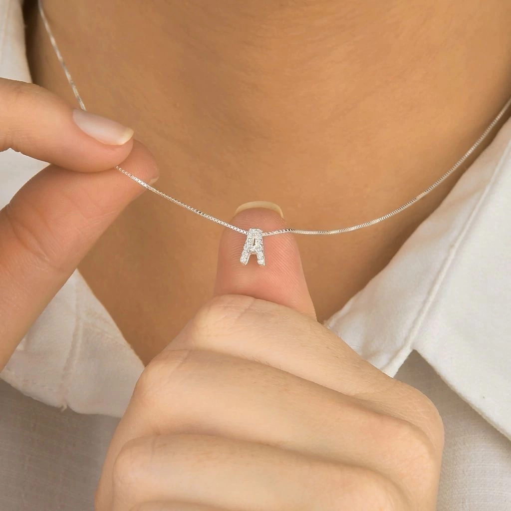 Colar Letras Cravejadas