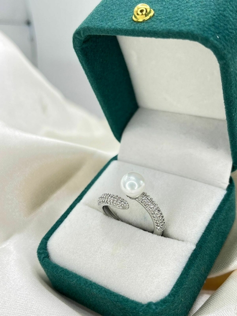 Anel Cravejado Aberto com Pérola