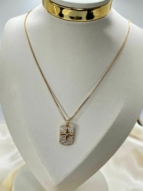 Colar Cruz Brilhante - comprar online