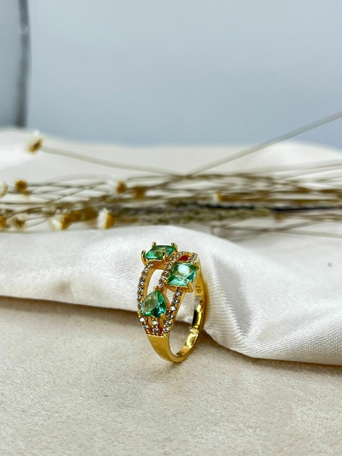 Anel Folhas de Esmeralda