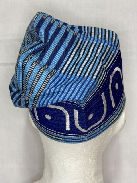 Fila en tela batik en color en tonos azules con bordado azul rey de 55 cm - comprar en línea
