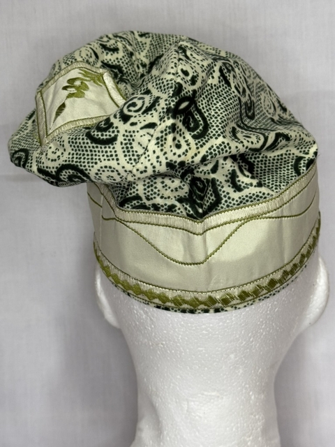 Fila en tela batik en color verdes variados con borado verde pistache y hueso de 54 cm para niño - comprar en línea