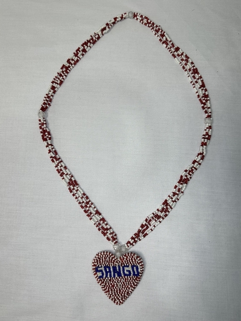 Collar Orisa Titulo de Sango (Shango) en forma de corazón en color blanco y rojo - comprar en línea