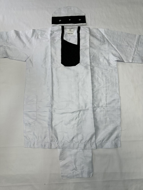 Buba blanca con detalle bordado negro en el cuello y en fila - comprar en línea