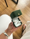 Aliança Metade Lisa Metade Diamantada com 2 frisos / 8 milímetros