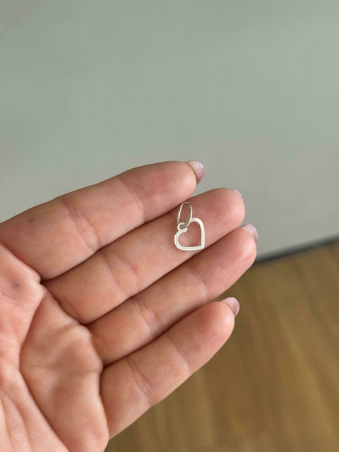 Pingente Coração Vazado/ 11mm