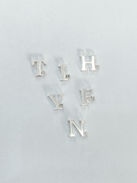 Pingente galeria letra cravejada