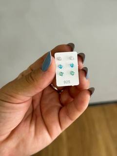 Trio de brincos quadrados 3x3mm/ Preto - Cereja - Cristal - loja online
