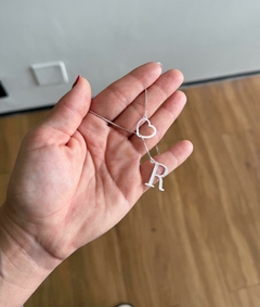 Gravatinha Personalizada Coração + Inicial / 45 centímetros - comprar online