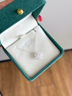 Colar Elegância Cravejado - comprar online