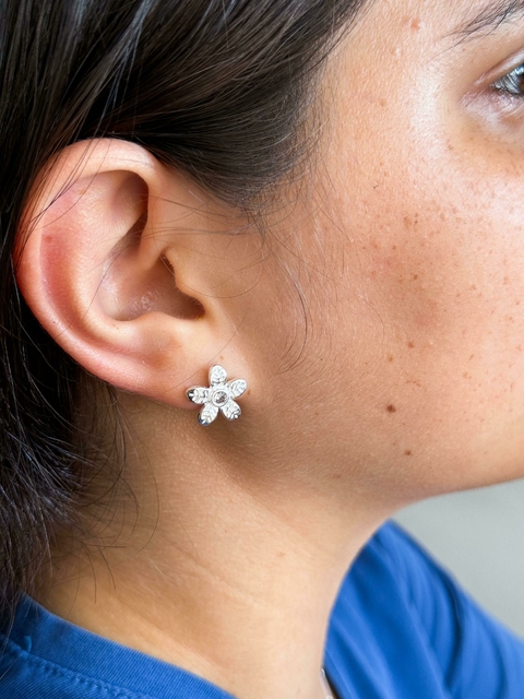 Brincos Flor Cravejado