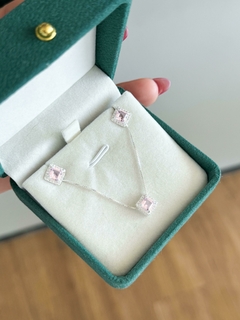 Conjunto Elegância Cravejado Quadrado/ Rosa Claro - comprar online