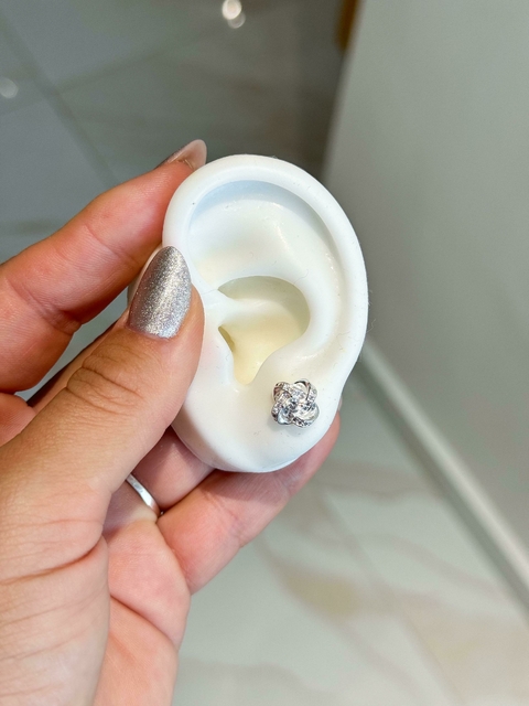 Brincos Cravejados Importado - comprar online