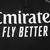 Detalhe do conjunto de treino masculino do Real Madrid 24/25, destacando a logo da Emirates em branco sobre fundo preto.