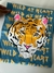 T-shirt Tigre Cor Azul jeans