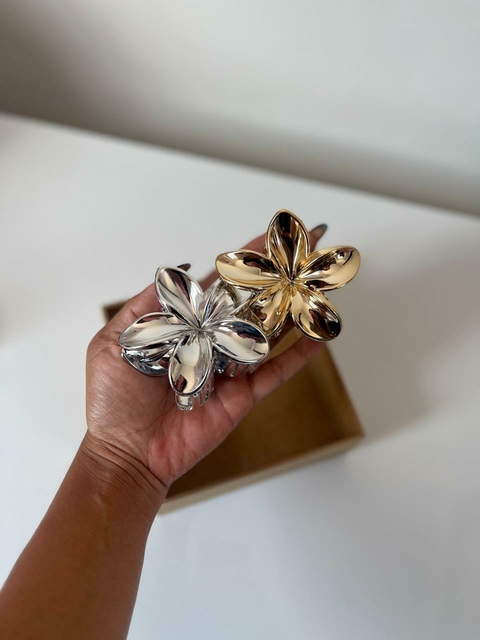 Piranha flor metalizada tamanho grande